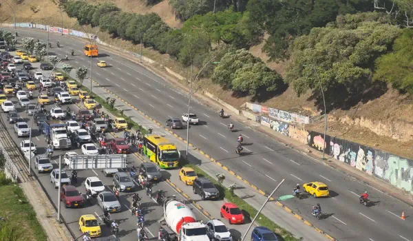Movilidad en hora pico en Bucaramanga autopista Floridablanca